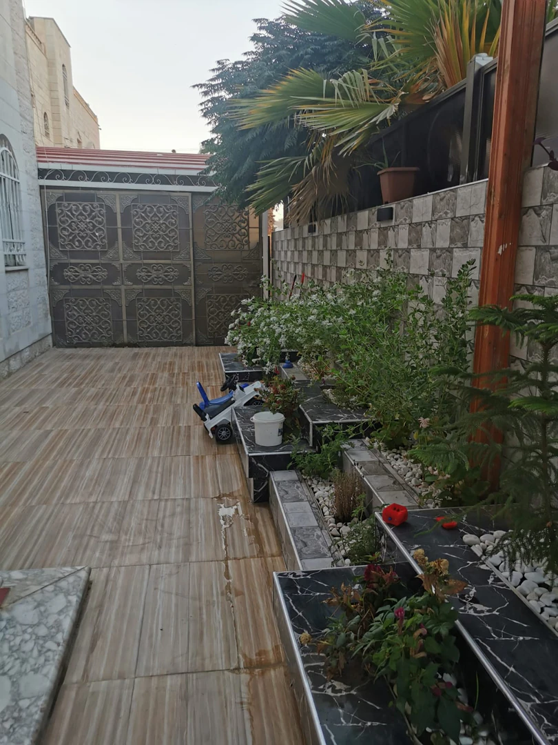 فيلا/منزل في عمان بجانب اليات امانه عمان الكبرى - 145,000 دأ - صورة 1