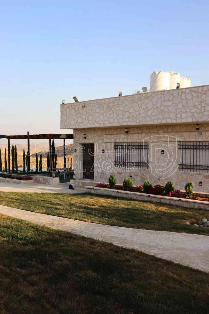 مزرعة/شاليه في مزرعة للبيع في دحل بسعر مغري جدا  - 175,000 دأ - صورة 1