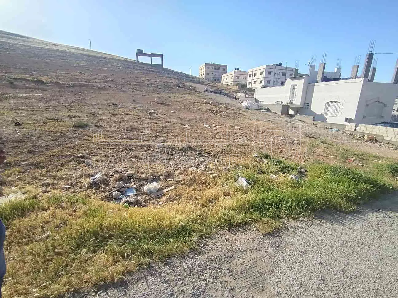 أرض في الزرقاء حي الأحمد قرب سجن بيرين - 15,000 دأ - صورة 1