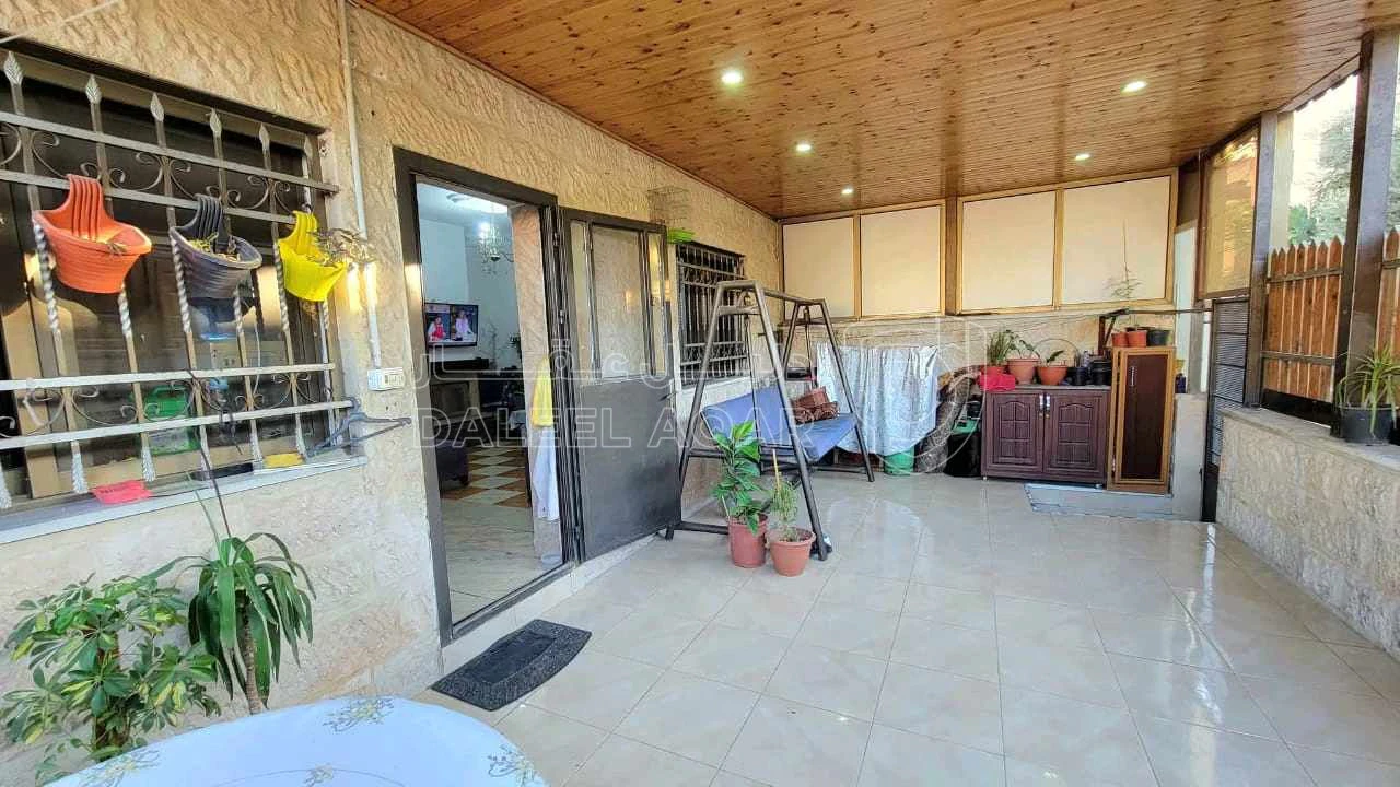شقة في عمان طبربور قرب مدارس الخضر للبنين والباص السريع  - 62,000 دأ - صورة 1