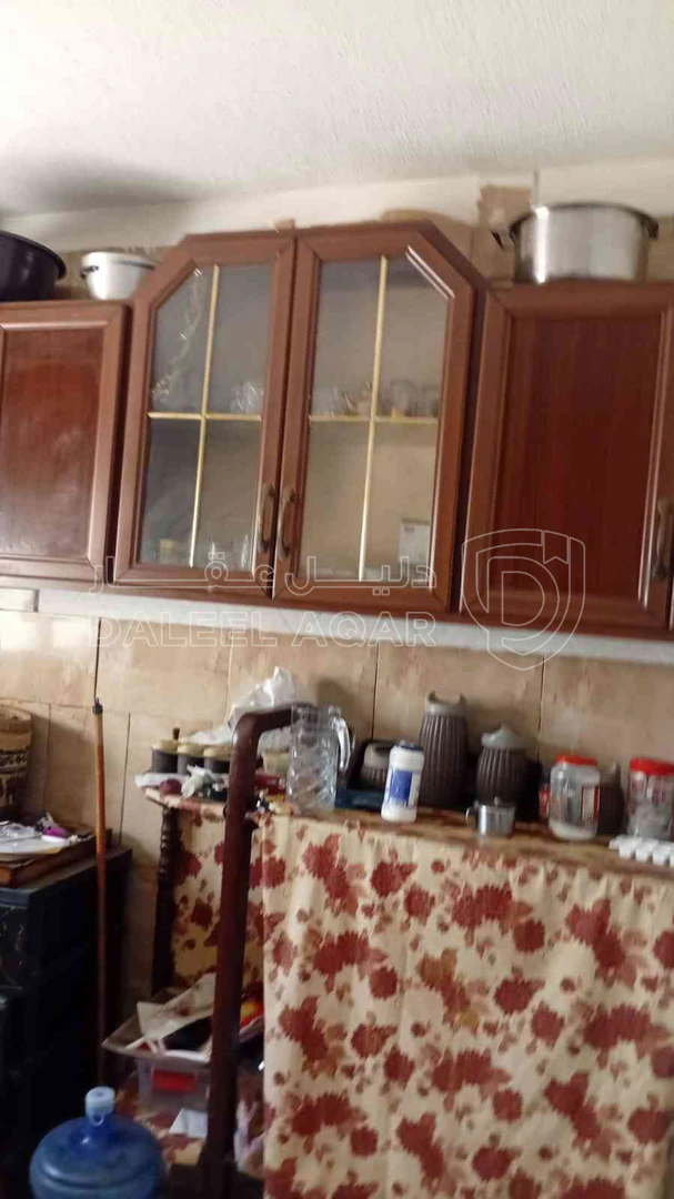 شقة في شقة للبيع في ماركا الإسكان   السعر  قابل للتفاوض  - 15,000 دأ - صورة 1