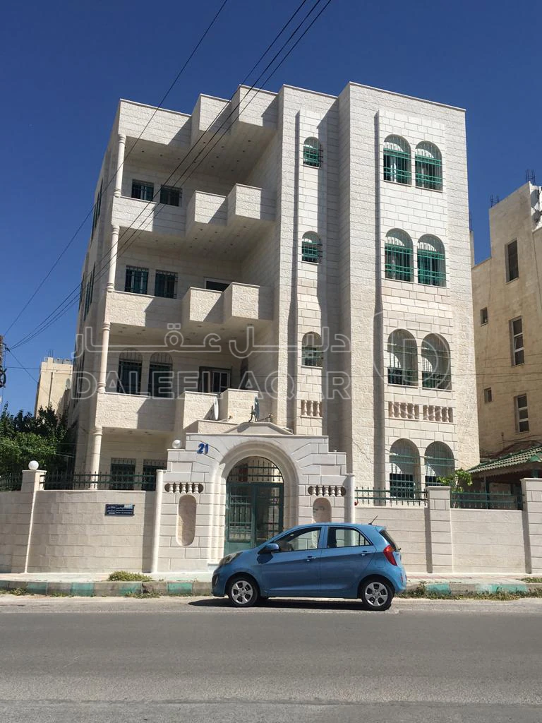 مبنى في عمان ضاحية الياسمين بجانب مسجد صبحي الحاج حسن - 310,000 دأ - صورة 1