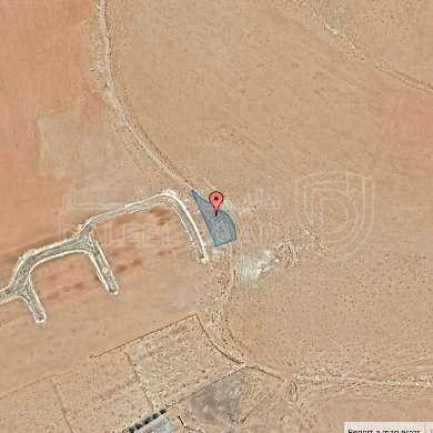أرض في يبعد 600 متر عن شارع ال 100 - 20,000 دأ - صورة 1