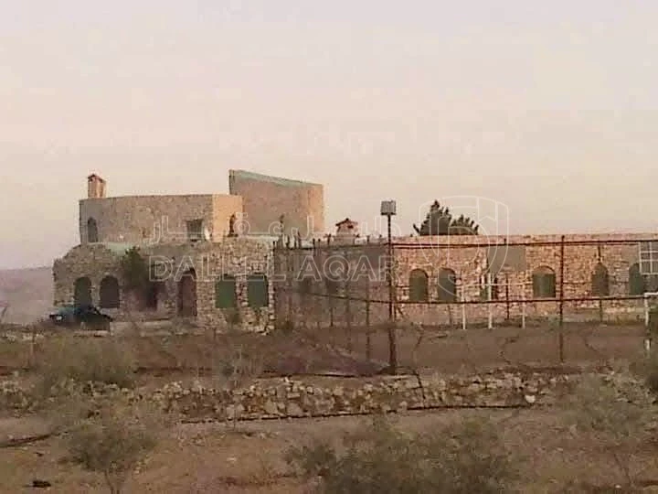 أرض في مزرعة فاخرة للبيع في مادبا – منطقة الزعفران - 250,000 دأ - صورة 1