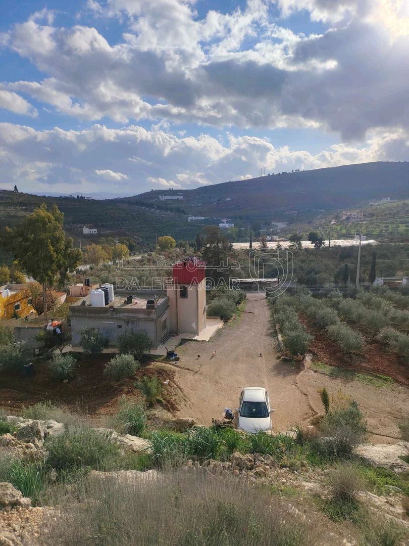 مبنى في دحل - 100,000 دأ - صورة 1