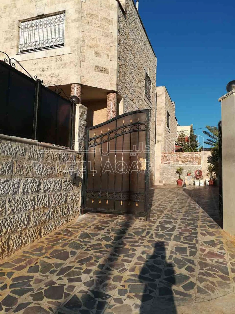 فيلا/منزل في ناعور - 165,000 دأ - صورة 1