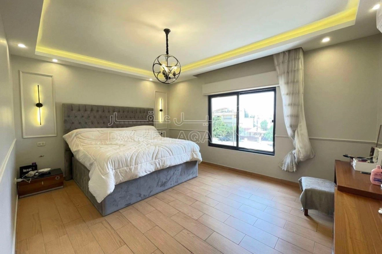 شقة في دابوق - شارع جعفر الزعبي - 235,000 دأ - صورة 1