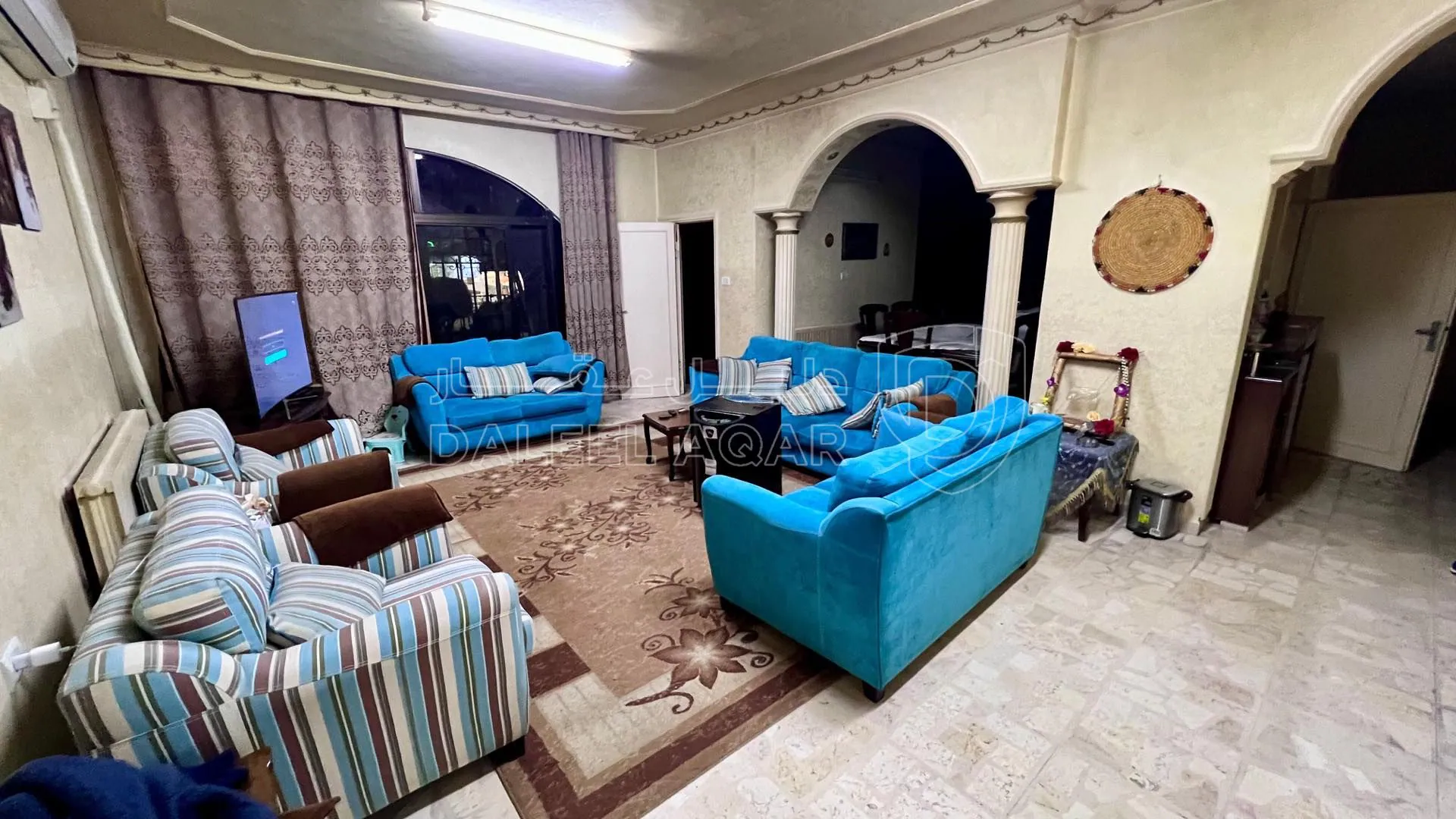 مبنى في اربد - قرب مجمع عمان الجديد وسوبر ماركت MK - 280,000 دأ - صورة 1