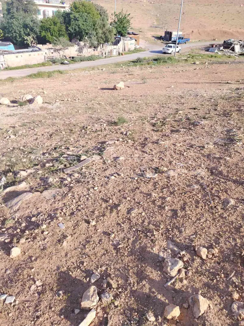 أرض في الزرقاء حي الأحمد قرب سجن بيرين - 15,000 دأ - صورة 1