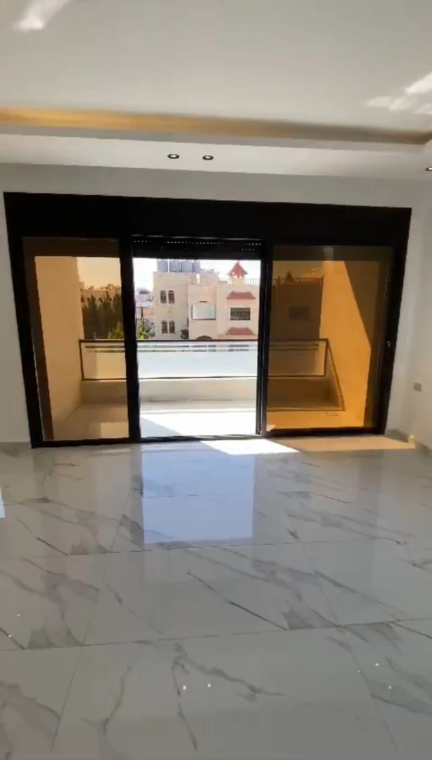 شقة في مرج الحمام - مقابل مدرسة البيان الدولية  - 139,000 دأ - صورة 1