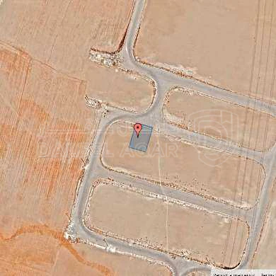 أرض في قرية الصلاحية - امتداد طريق المطار - 25,000 دأ - صورة 1