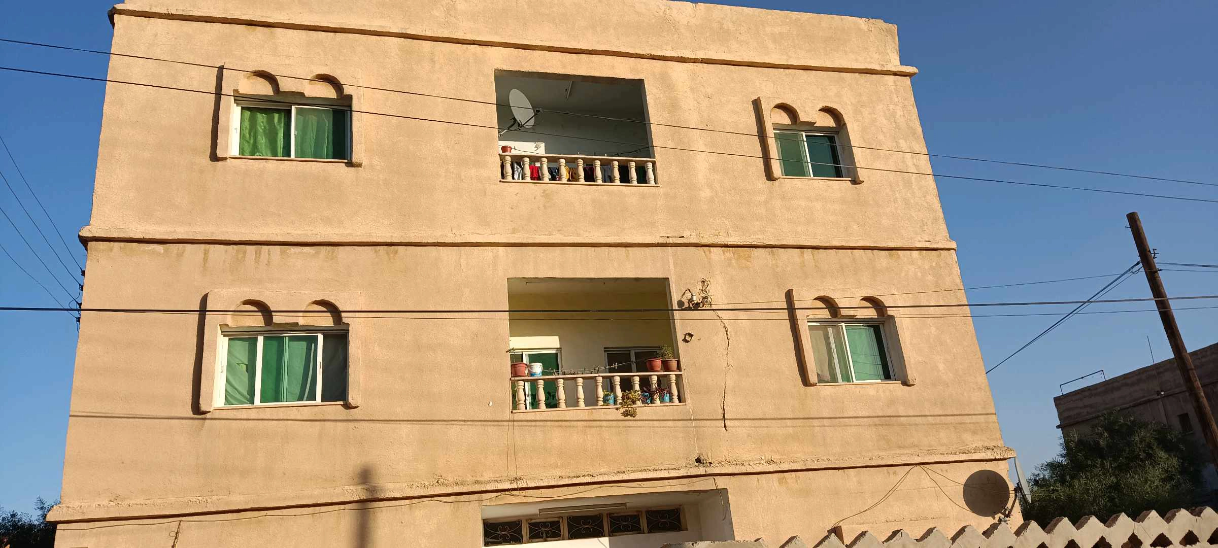 مبنى في النقيرة - 105,000 دأ - صورة 1