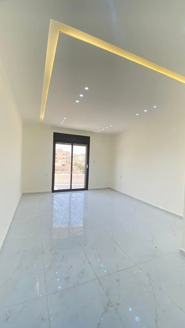 شقة في ابو علندا اسكان الكهرباء - 64,000 دأ - صورة 1