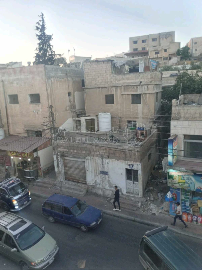 أرض في جرش شارع المنتزه - 125,000 دأ - صورة 1
