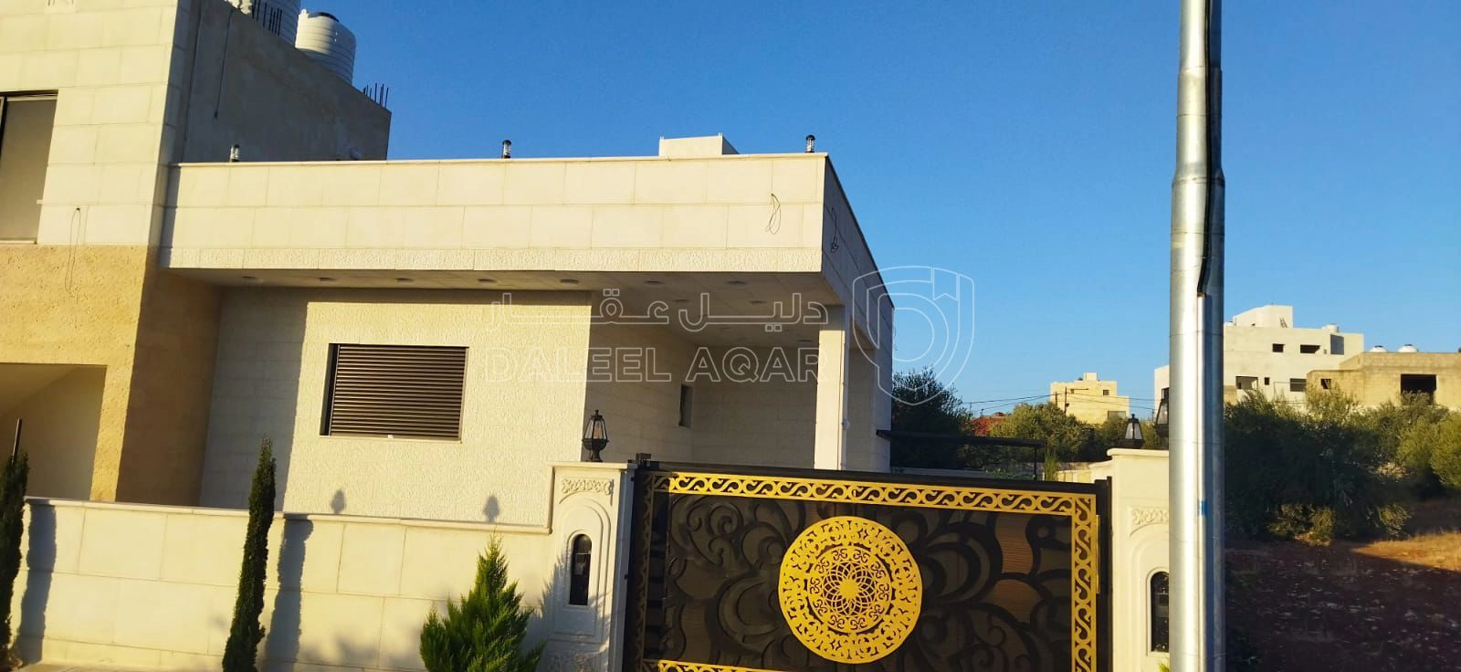 فيلا/منزل في غرب عمان - قرية بلال - 380,000 دأ - صورة 1