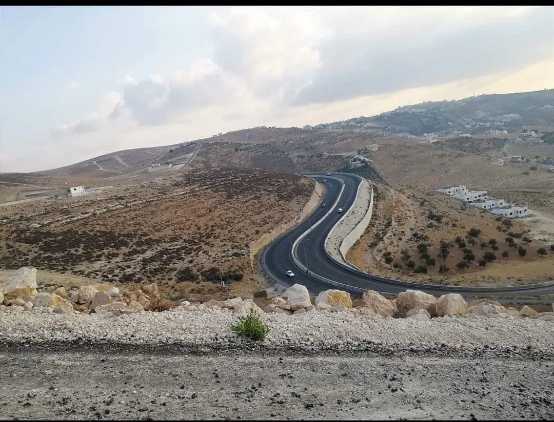 أرض في من المالك مباشره بسعر لقطة - 49,000 دأ - صورة 1
