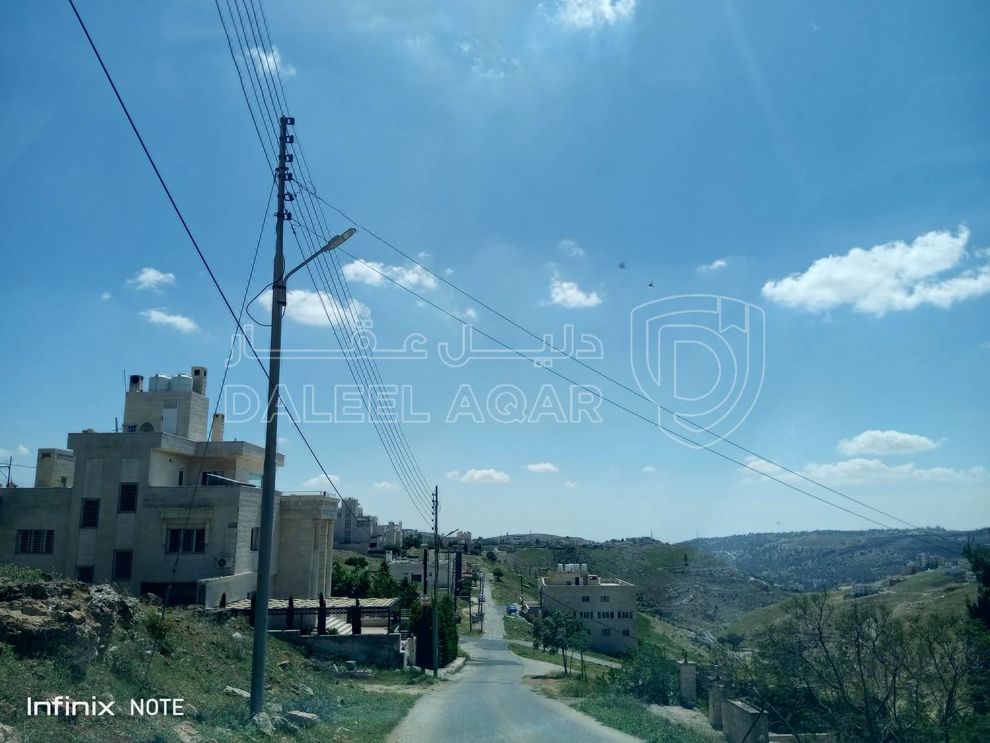 أرض في الدمينة خلف الظهير وخلف مسجد العاشوري غرب عمان - 300,000 دأ - صورة 1