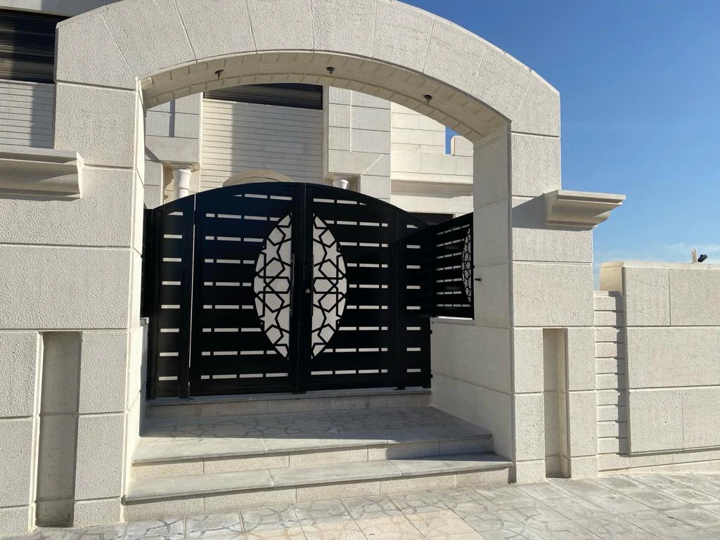 فيلا/منزل في طريق مرج الحمام البحر الميت.  مقابل كازيه السلام  - 525,000 دأ - صورة 1