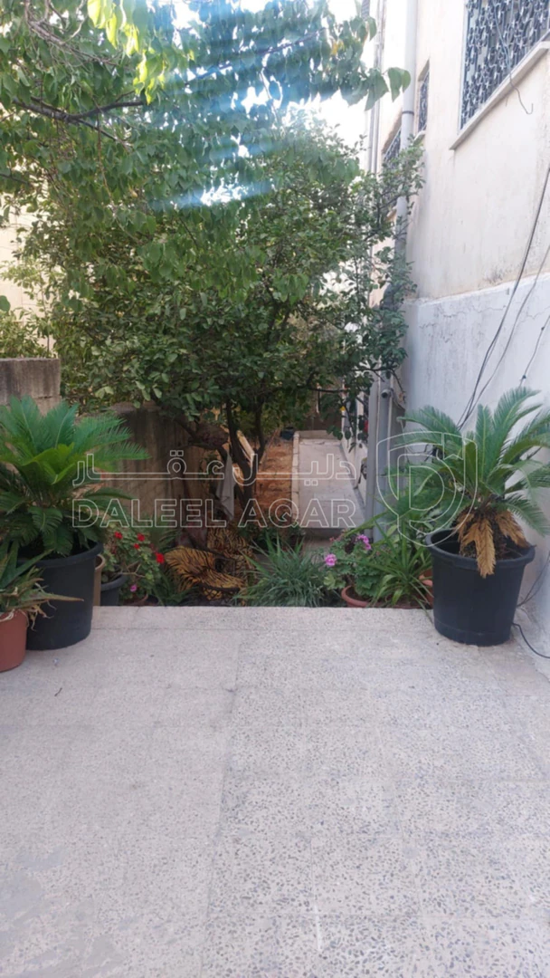 فيلا/منزل في عمان - المقابلين بالقرب من مسجد الكتاب والسنه - 188,000 دأ - صورة 1