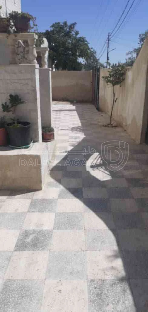 مبنى في عمان/جاوا - 170,000 دأ - صورة 1