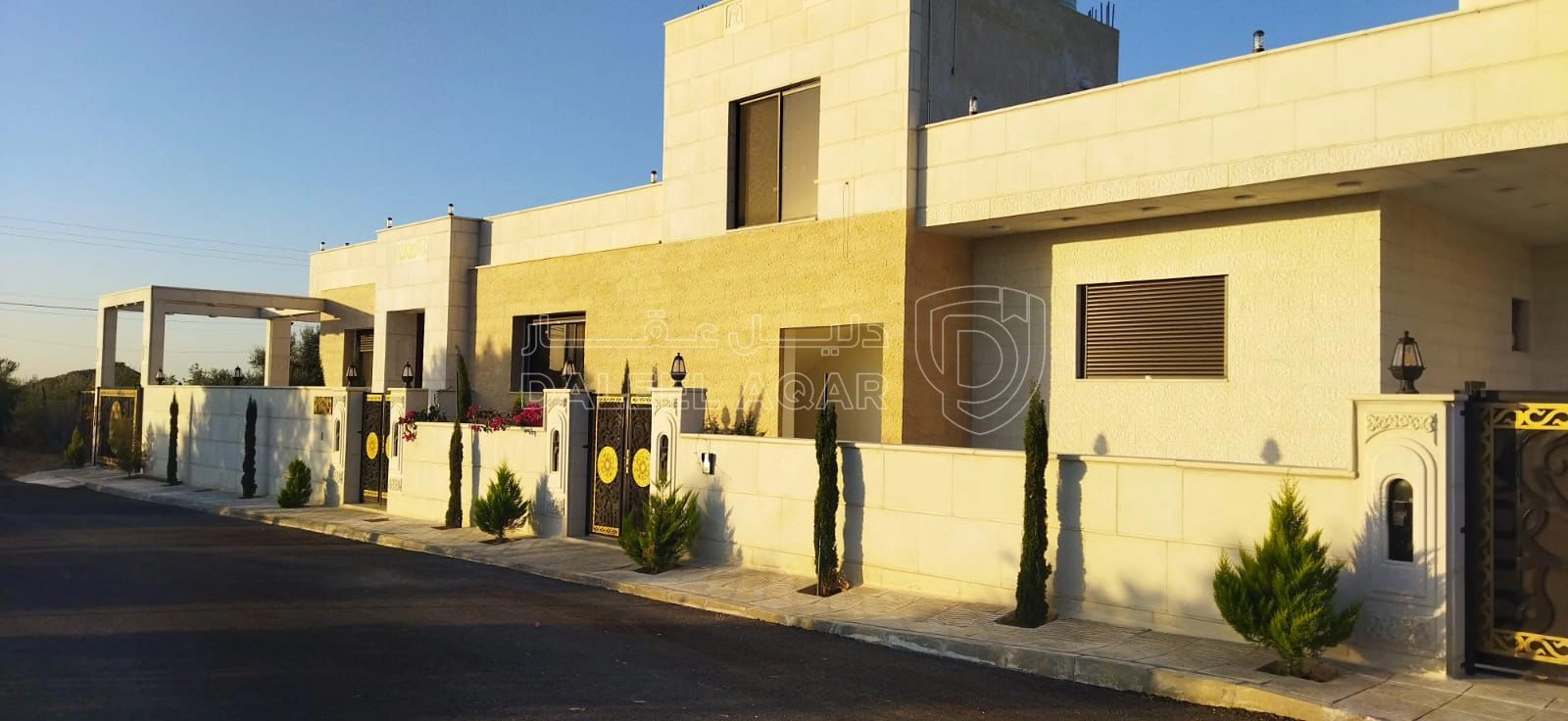 فيلا/منزل في غرب عمان - قرية بلال - 380,000 دأ - صورة 1
