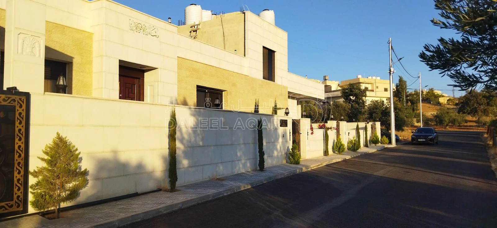 فيلا/منزل في غرب عمان - قرية بلال - 380,000 دأ - صورة 1