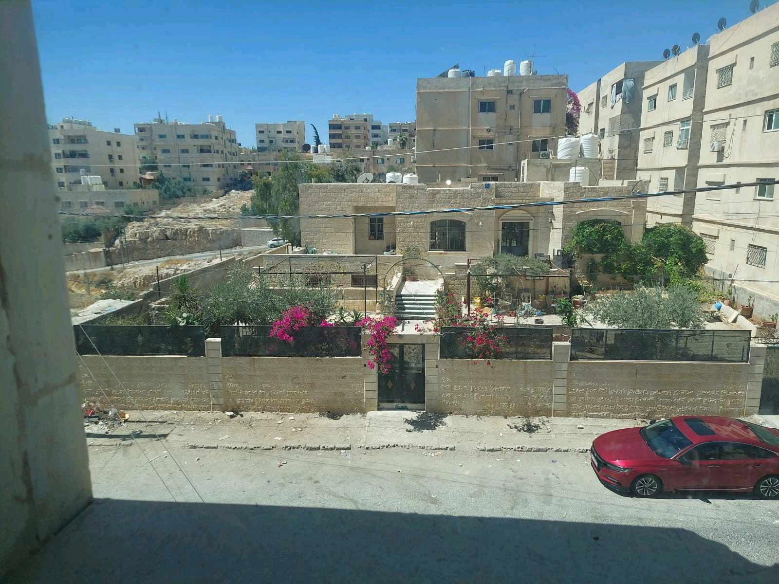 مبنى في فيلا للبيع  - 230,000 دأ - صورة 1