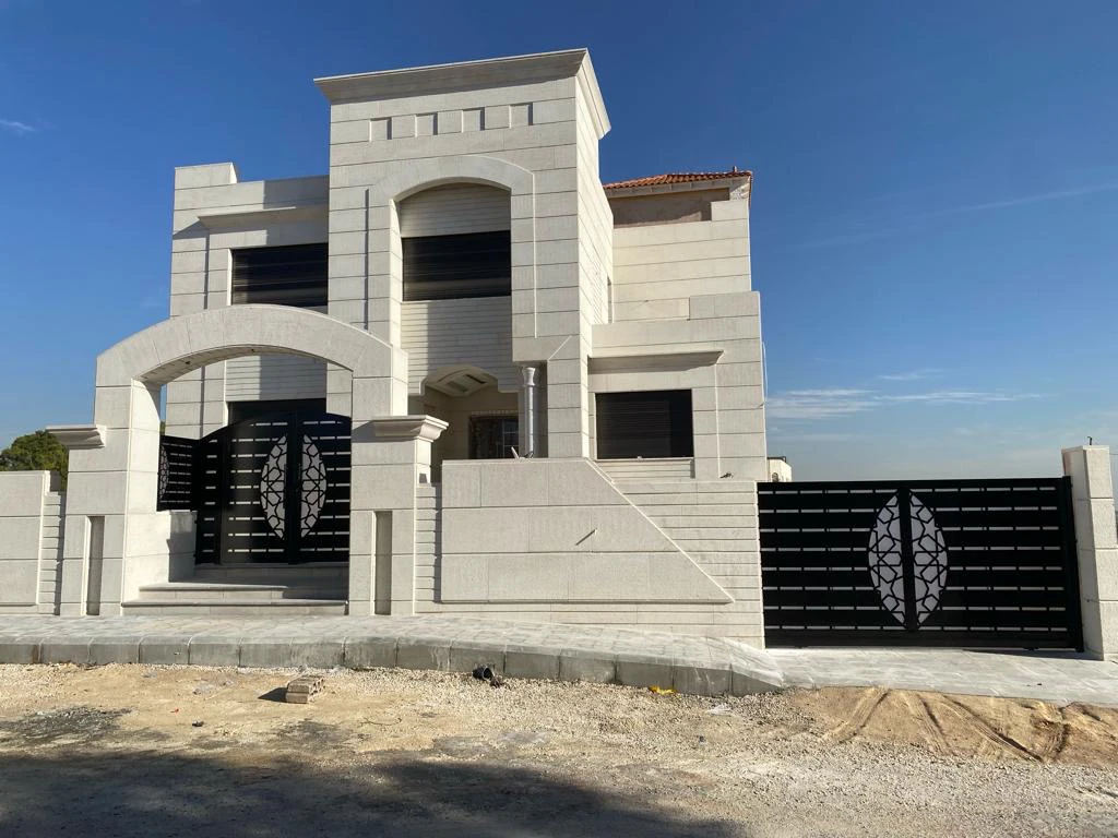 فيلا/منزل في طريق مرج الحمام البحر الميت.  مقابل كازيه السلام  - 525,000 دأ - صورة 1