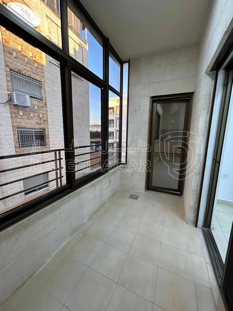 شقة في عماره رقم 11 شارع نمر الحمود - 92,000 دأ - صورة 1