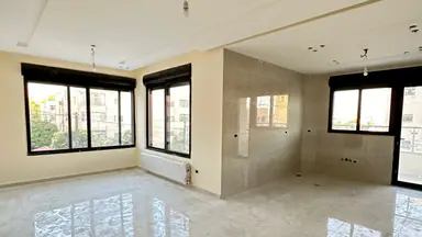شقة - مرج الحمام - قرب مسجد عمر بن خطاب - 85000 دأ
