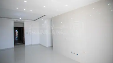 شقة - ابو علندا قرب دوار الحكمة - 53000 دأ