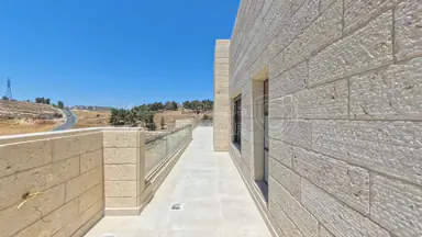 شقة في روف طابقي طريق المطار الحويطي خلف لمدارس العالمية  - 250,000 دأ - صورة NaN