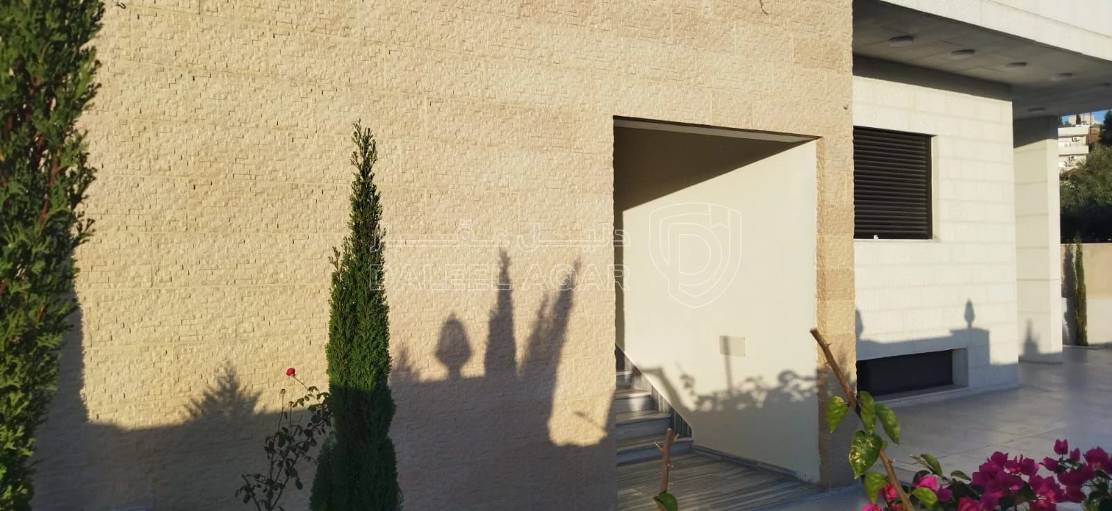 فيلا/منزل في غرب عمان - قرية بلال - 380,000 دأ - صورة 1