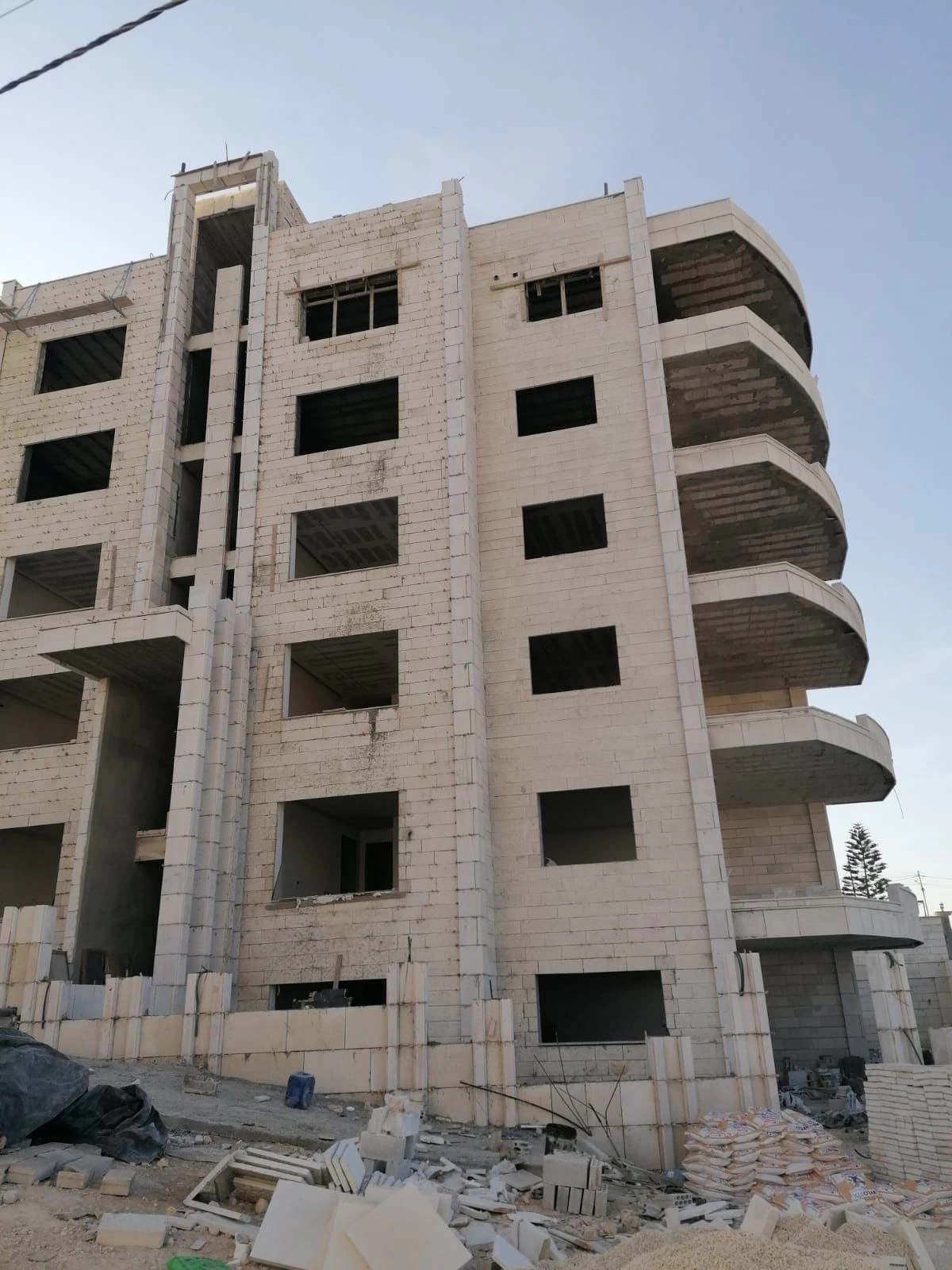 شقة في شفا بدران - قرب الجامعة التطبيقية - 115,000 دأ - صورة 1