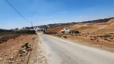 أرض في ام القطين - 69,000 دأ - صورة NaN