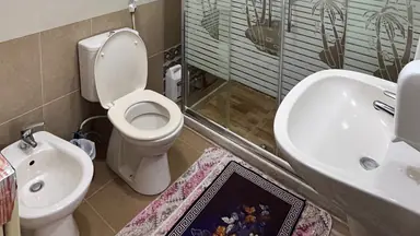 شقة في 🏡 للبيع – شقة بإطلالة ساحرة على وادي الشجرة ومنطقة الدبابنة / السلط – إسكان المهندسين - 65,000 دأ - صورة NaN