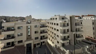 شقة - ابو نصير - خلف الاكاديمية البحرية  - 87000 دأ