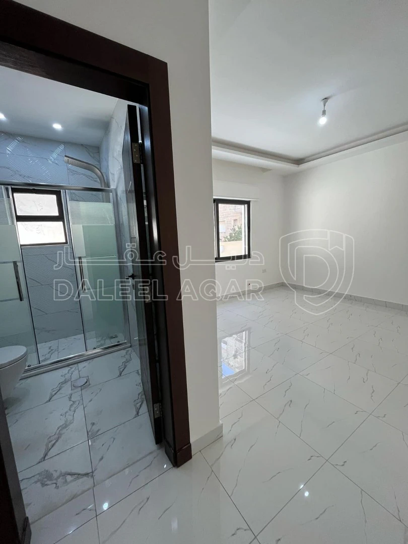 شقة في في ضاحية الياسمين قرب دوار قرقش منطقة راقية  - 75,000 دأ - صورة 1