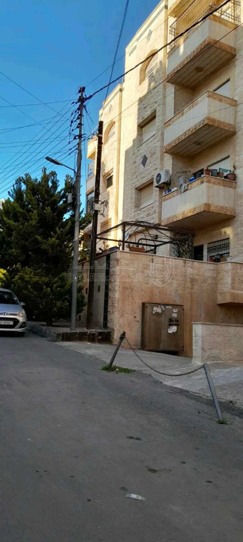 شقة في عمان،امام طوارئ مشفى الأمير حمزة  - 56,000 دأ - صورة 1