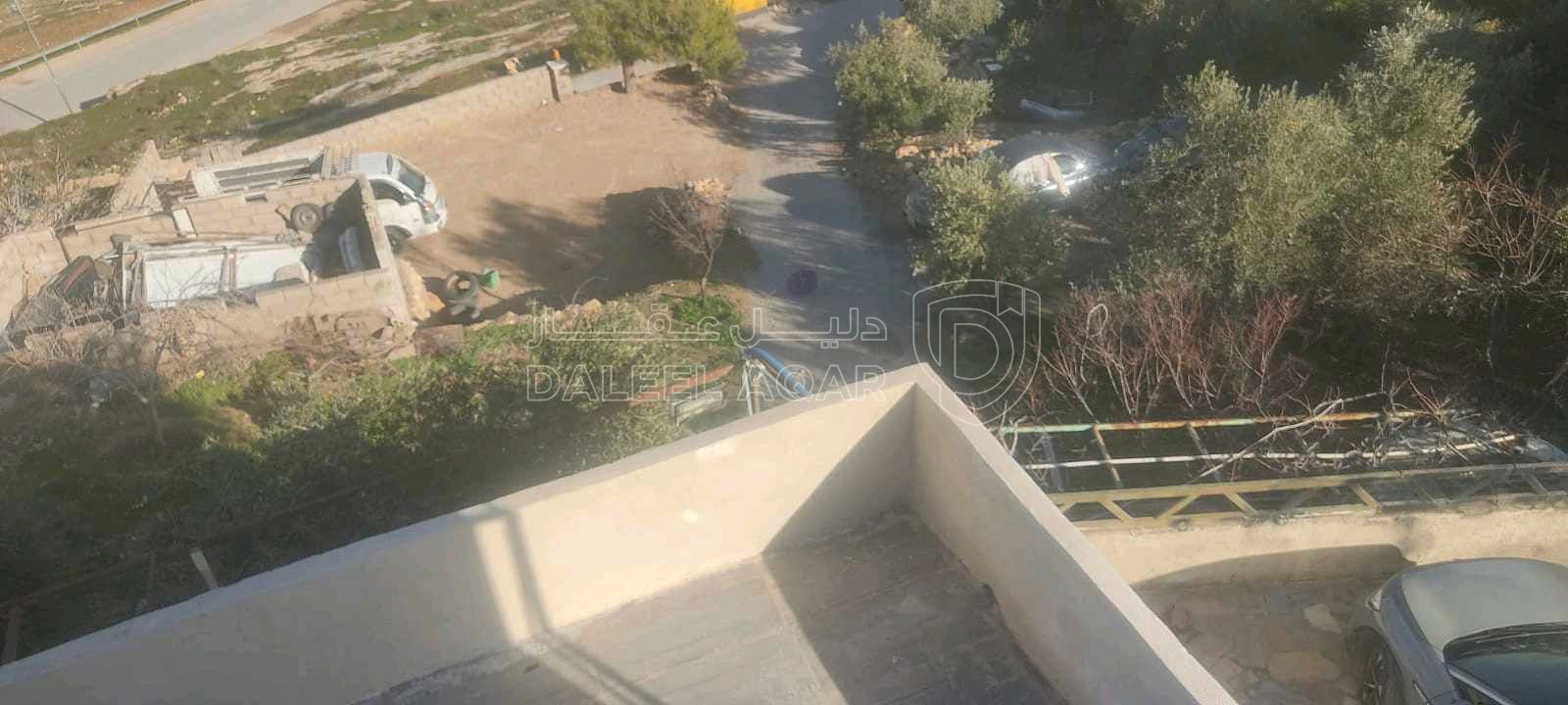 أرض في قطعة أرض مع منزل طابقين بسعر مغري جدا  - 70,000 دأ - صورة 1