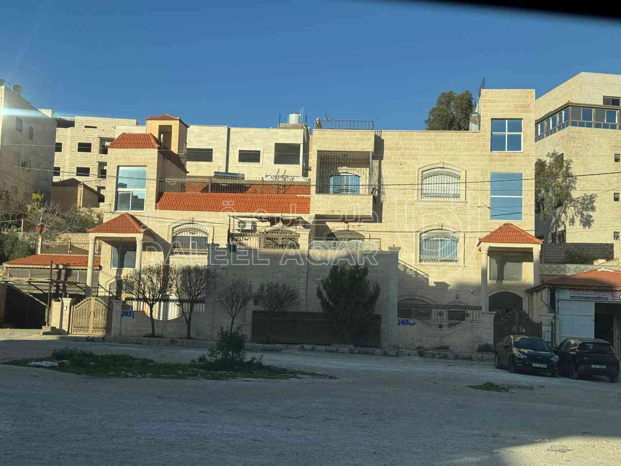 فيلا/منزل في طبربور - 200,000 دأ - صورة 1