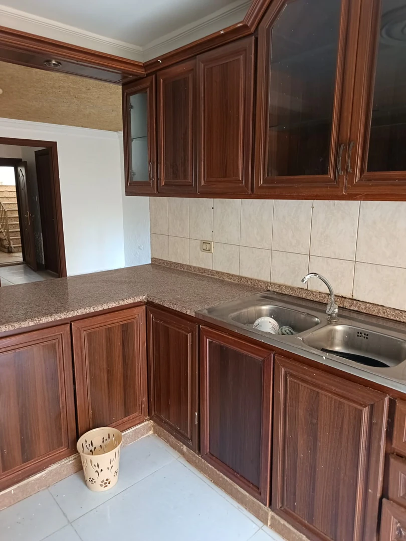 شقة في شقة تسوية للبيع – جبل الزهور | 142م² - 45,000 دأ - صورة 1
