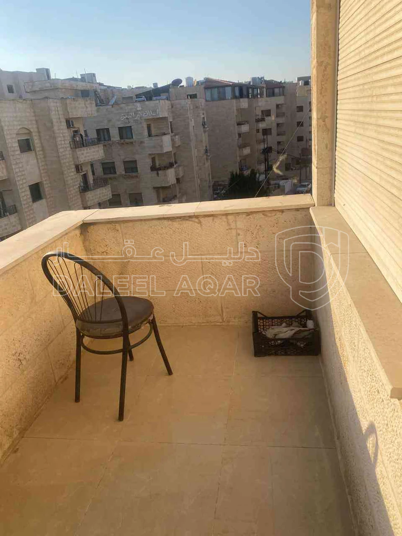 شقة في مقابل البوابة الشمالية للجامعة الاردنية  - 50,000 دأ - صورة 1