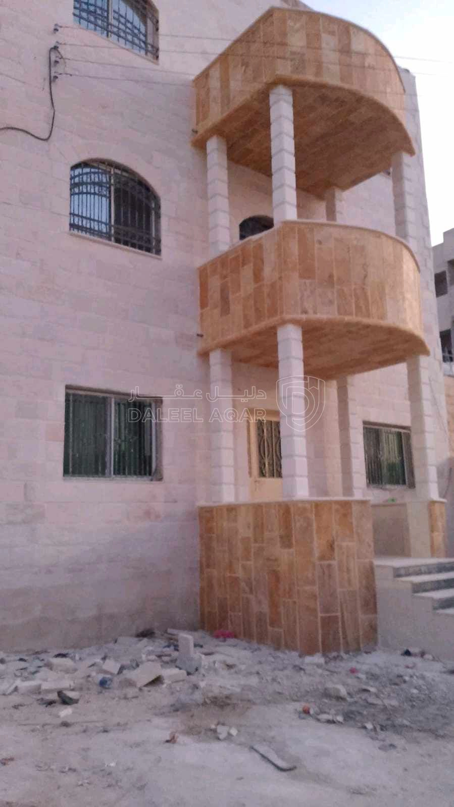 مبنى في سحاب - 175,000 دأ - صورة 1