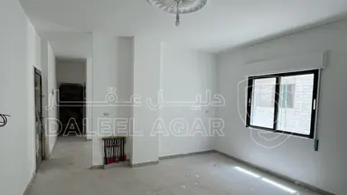 شقة - في جبل الزهور 120 متر ب 55 الف جديدة  - 55000 دأ