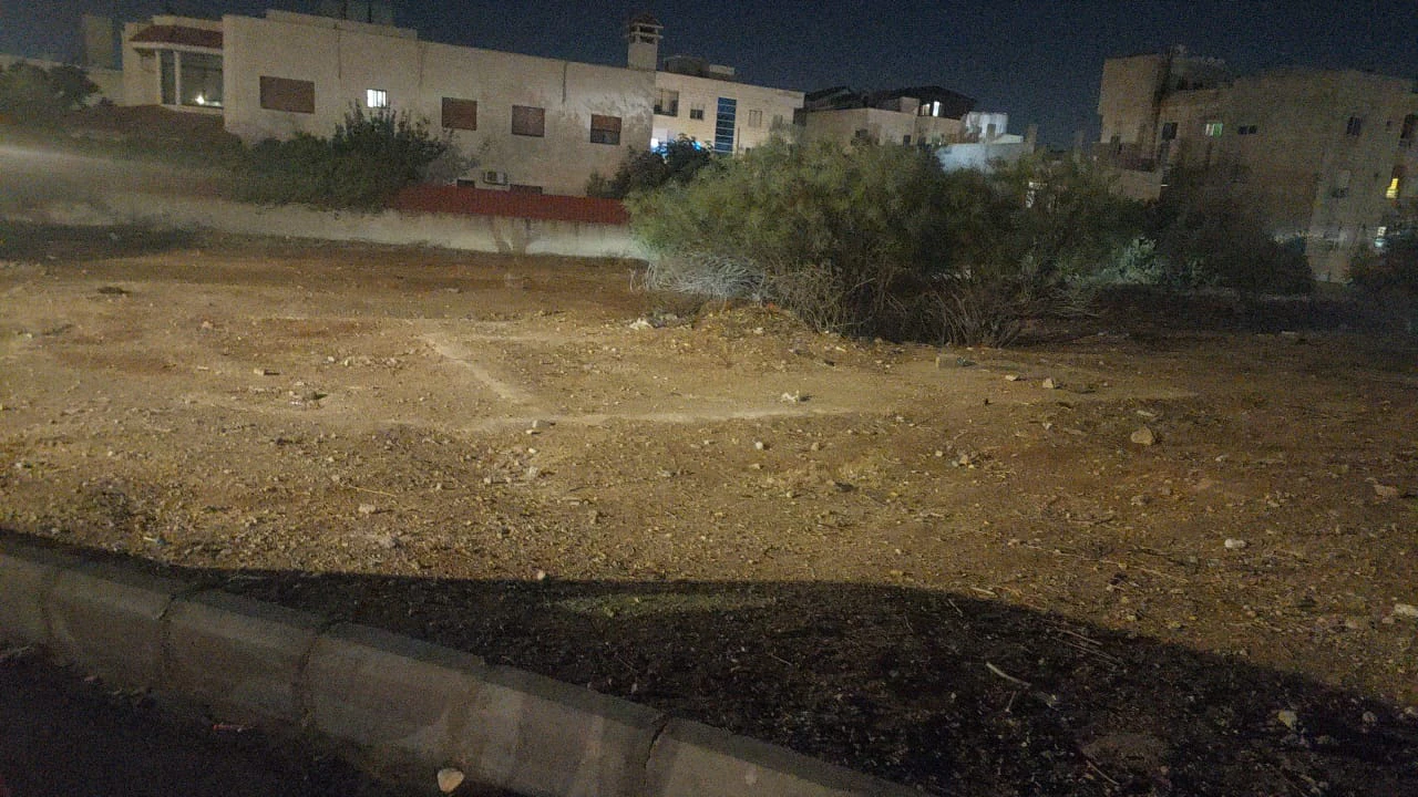 أرض في طبربور الاتحاد الرياضي مقابل مدارس المجددون - 300,000 دأ - صورة 1