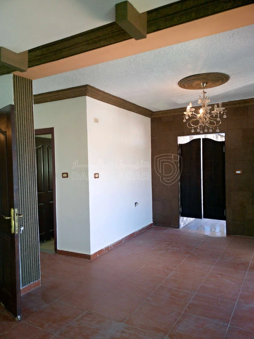 شقة في صويلح قرب دوار الكمالية وقرب مبنى الامانه - 43,000 دأ - صورة 1