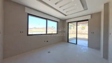 شقة في طريق المطار الحويطي خلف المدارس العالمية - 145,000 دأ - صورة NaN