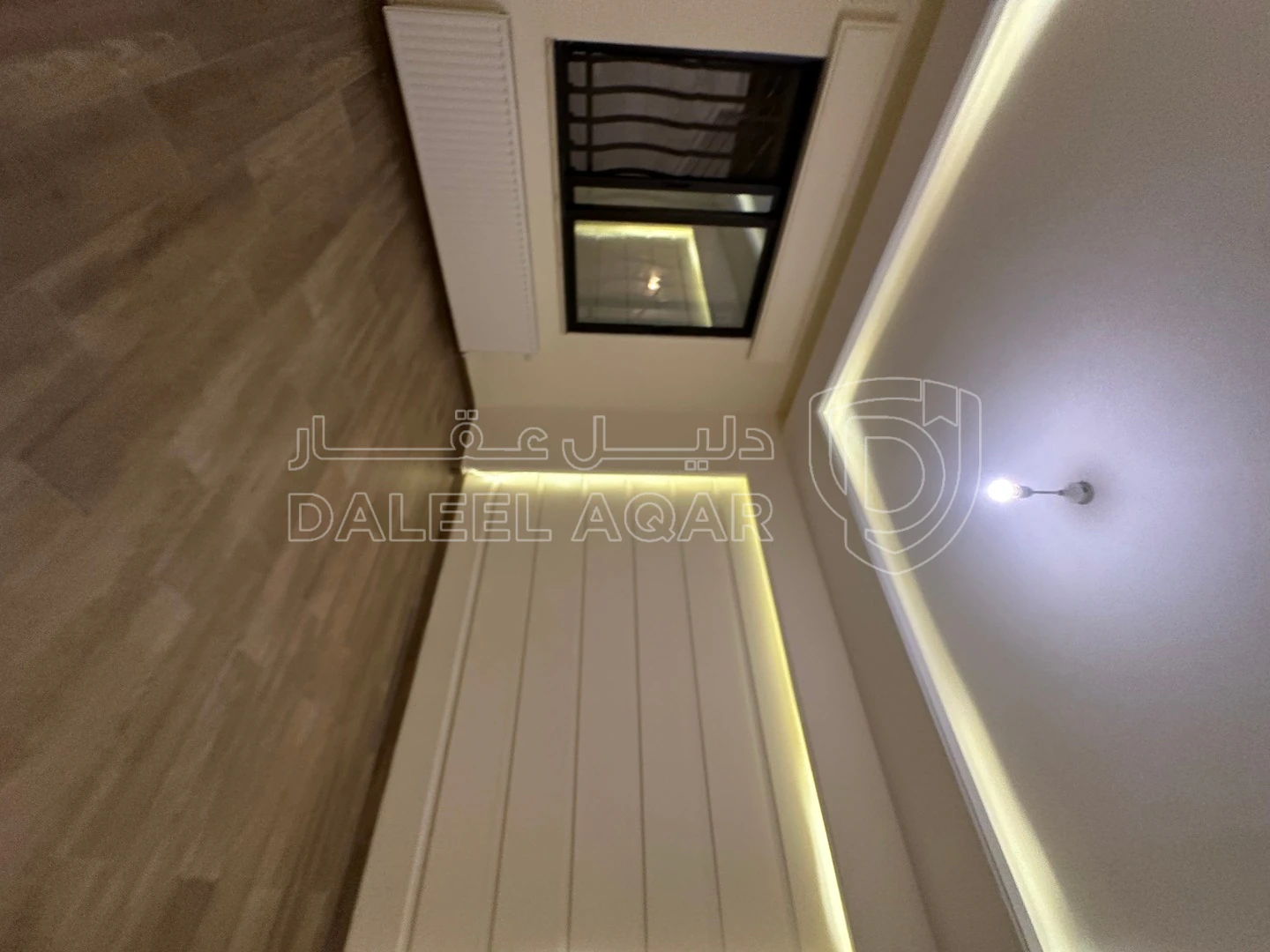 شقة في ضاحيه النخيل  - 125,000 دأ - صورة 1