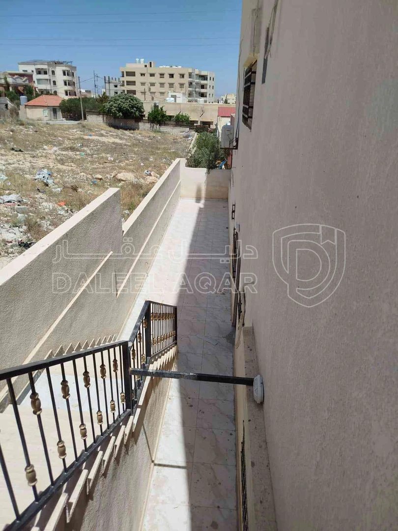 شقة في للبيع شقه تسويه 165م2في الزرقاء الجديده قرب دوار بادي - 52,000 دأ - صورة 1
